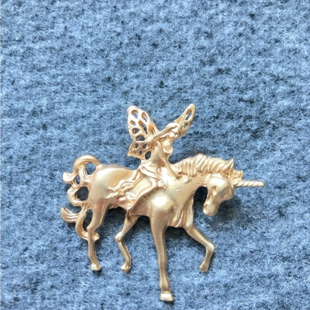 Gold Fairy Unicorn Brooch Pin | Vintage‎ Style Fantasy Jewelry, Matte Finish new